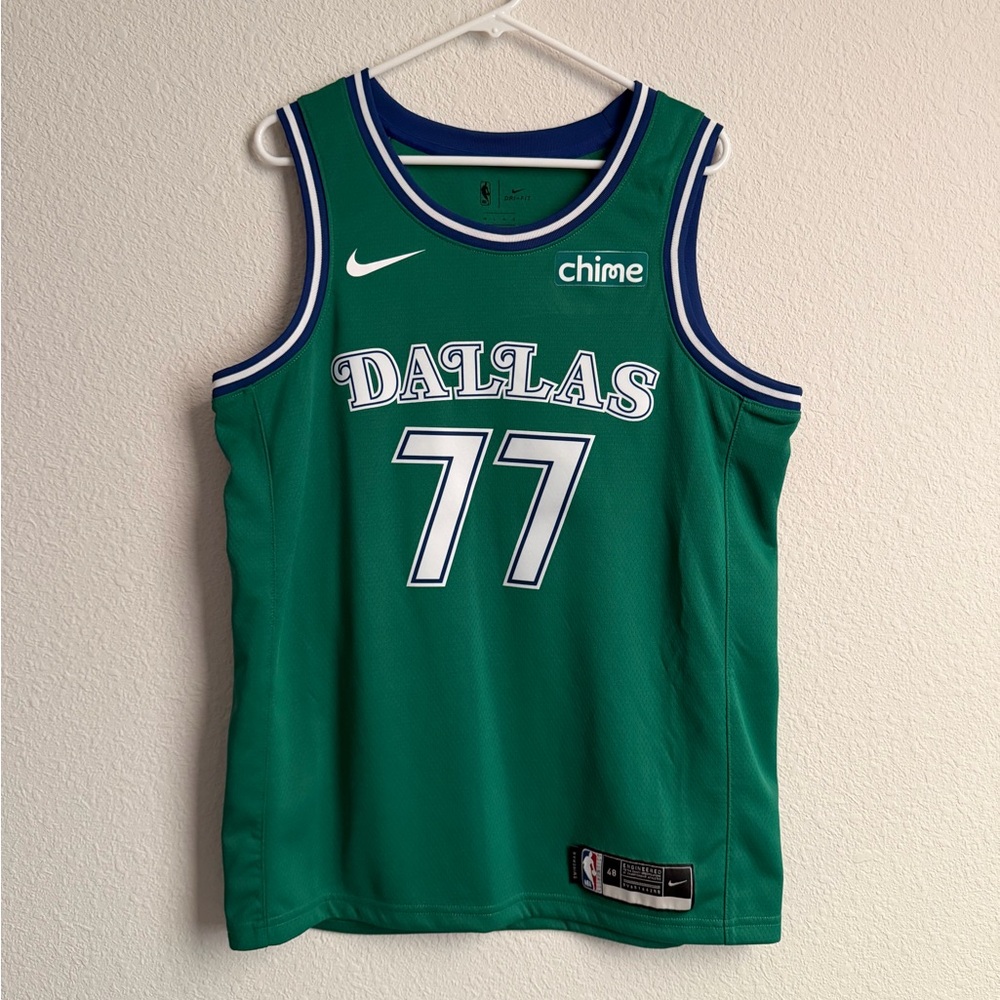 Luka doncic Dallas Mavericks NBA jersey size large